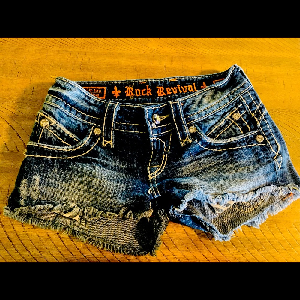 Rock revival shorts size 23